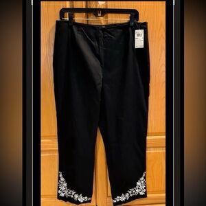 NWT Real Clothes by Saks 5th Avenue Black Embroidered Size 14